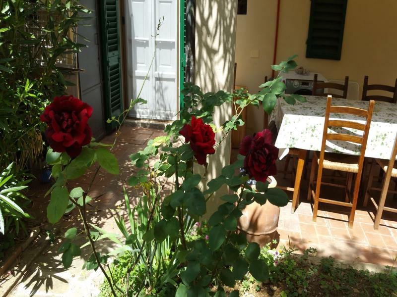 La Villa Nei Fiori Firenze Bagian luar foto