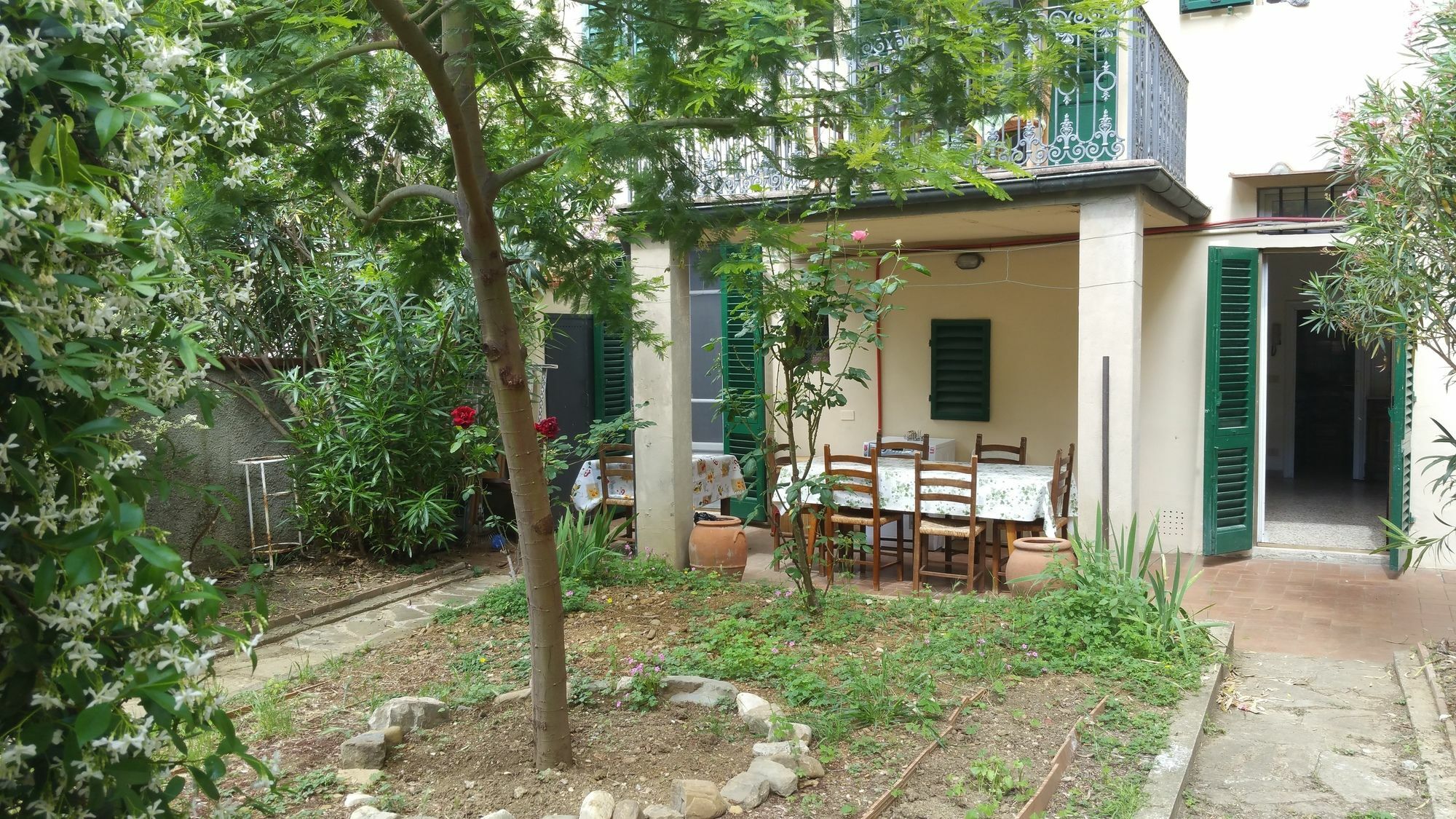 La Villa Nei Fiori Firenze Bagian luar foto